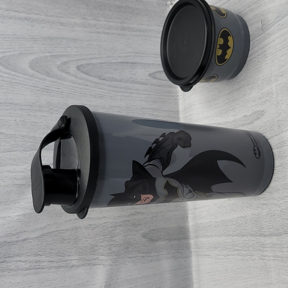 Tupperware Batman Snack Set - Picture 2 of 8